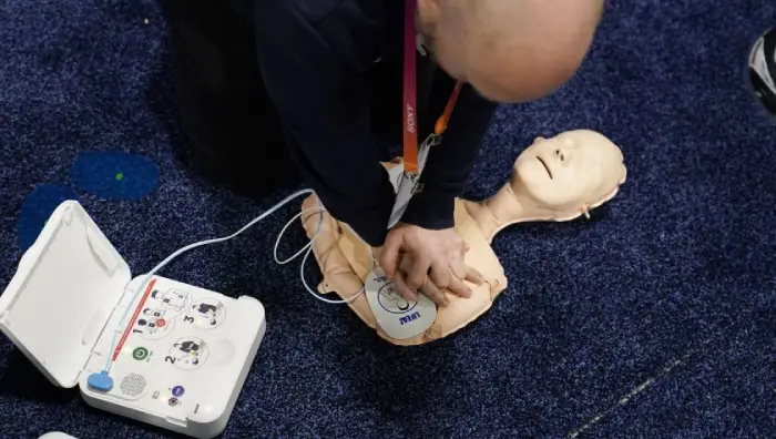 Lifeaz Home Defibrillator - New Tech Gadgets